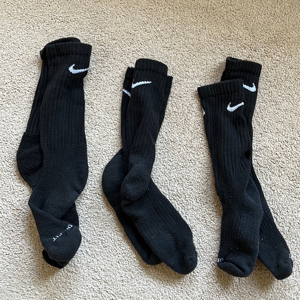 Black Nike mid rise socks